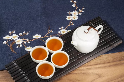 红茶茶汤发黑能喝吗_月经前喝了冬瓜荷叶茶的功效与作用