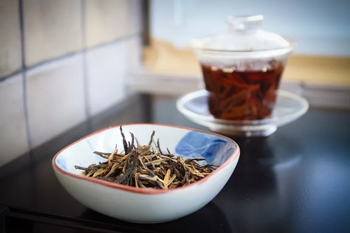 红茶的功效与作用茶_生态绿茶的好处