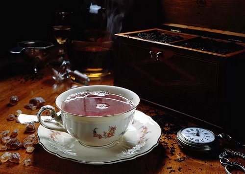 茶是谁先发现的_中国茶树的起源