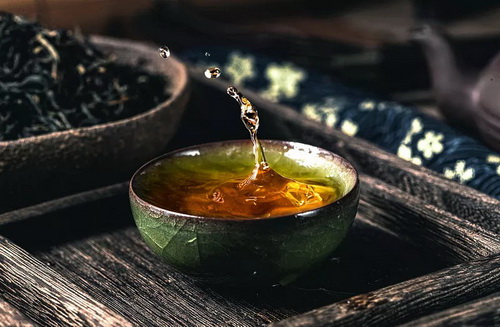红茶干燥用锅的好处_烘青茶的功效和作用