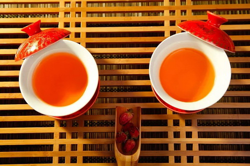 红茶茶叶颜色茶汤_雨花茶红茶
