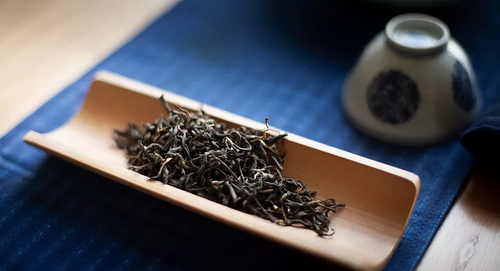 红茶类属于全发酵茶类_普洱茶属于半发酵还是全发酵茶