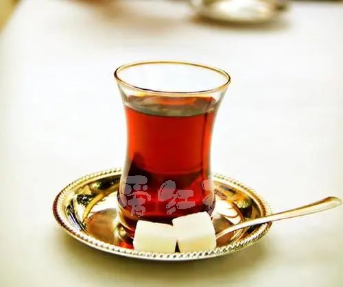 探索土耳其红茶的价格、喝茶习惯与利益
