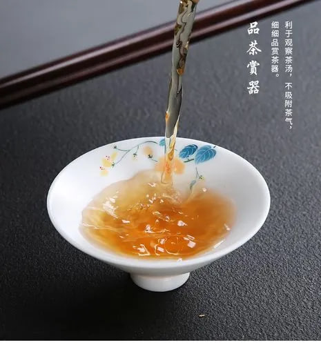 如何泡出一杯美味的德化白瓷茶：正确冲泡方法介绍