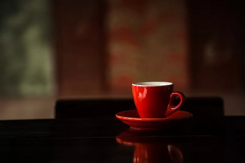 红茶和牛奶能一起喝么_月季花和红茶一起泡茶吗