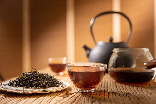 泡红茶水和茶的比例_绿茶是泡好还是煮好呢