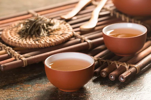 喝山楂荷叶茶能减肥是不是_喝哪种花草茶保养水润肌肤（3）山楂
